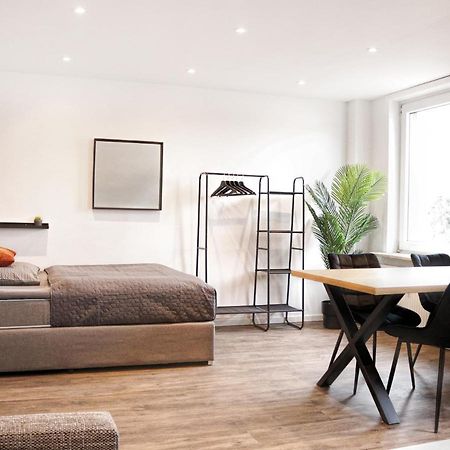 Lightplace • Groessere Gruppen • 4 Einzelzimmer • Boxspring • Smart Tv • Biergarten • Restaurant Braunschweig Bagian luar foto