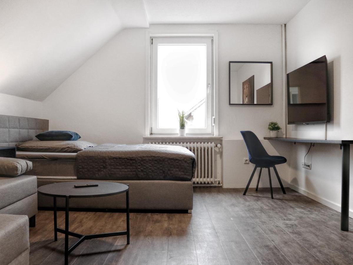 Lightplace • Groessere Gruppen • 4 Einzelzimmer • Boxspring • Smart Tv • Biergarten • Restaurant Braunschweig Bagian luar foto