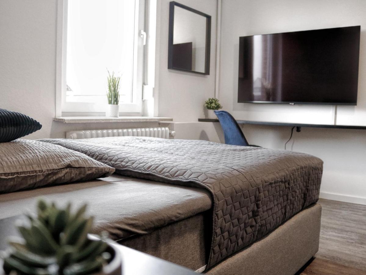 Lightplace • Groessere Gruppen • 4 Einzelzimmer • Boxspring • Smart Tv • Biergarten • Restaurant Braunschweig Bagian luar foto
