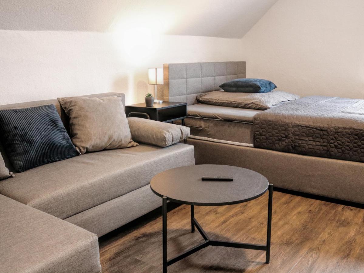 Lightplace • Groessere Gruppen • 4 Einzelzimmer • Boxspring • Smart Tv • Biergarten • Restaurant Braunschweig Bagian luar foto