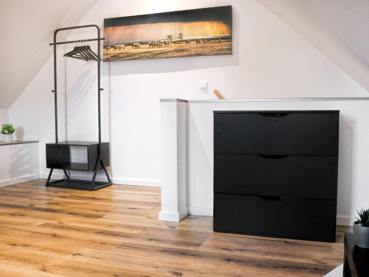 Lightplace • Groessere Gruppen • 4 Einzelzimmer • Boxspring • Smart Tv • Biergarten • Restaurant Braunschweig Bagian luar foto