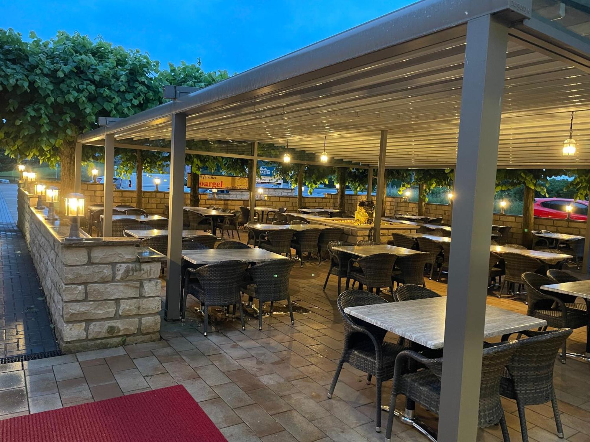 Lightplace • Groessere Gruppen • 4 Einzelzimmer • Boxspring • Smart Tv • Biergarten • Restaurant Braunschweig Bagian luar foto